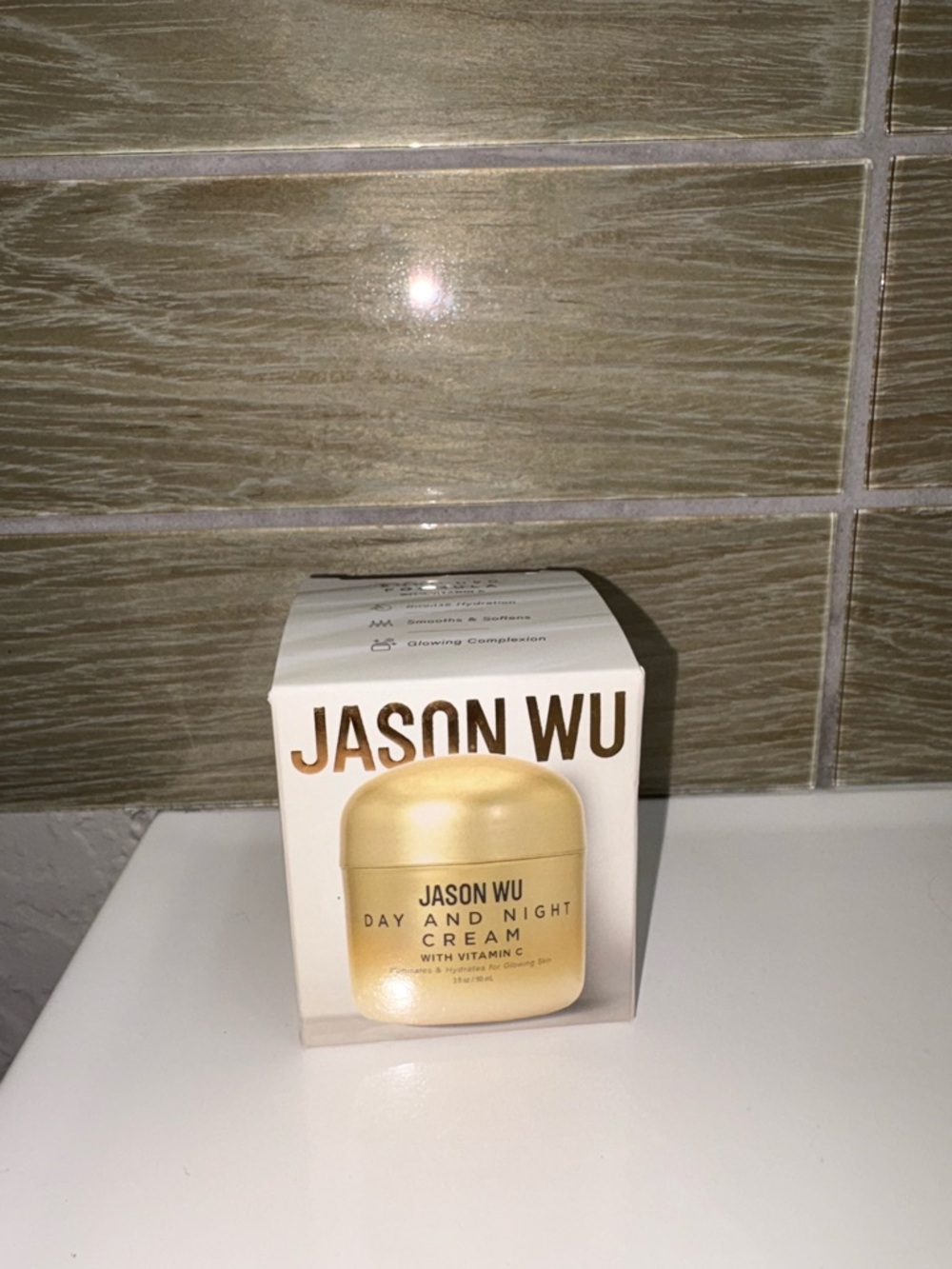 Jason Wu Day and Night Cream with Vitamin C - Picture 2 of 4